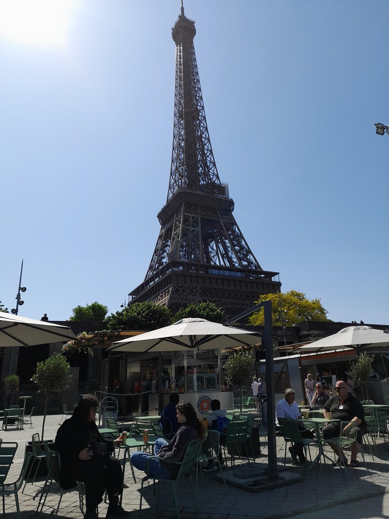 エッフェル塔発のセーヌ川クルーズ＆観光バスを使って1日でパリ